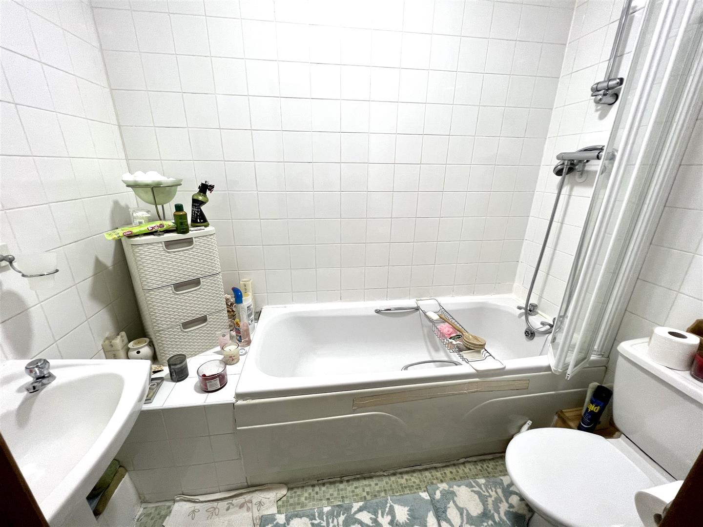 EN SUITE